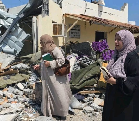 لجنة التحقيق تعاين أضرار قصف المجمع الرئاسي بمعاشيق في عدن وتوثّق الضحايا