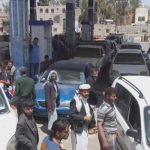 جرعتان حوثيتان خلال 40 يوماً.. الميليشيا ترفع سعر جالون البنزين بمقدار 1900 ريال والديزل بمقدار 3500 ريال