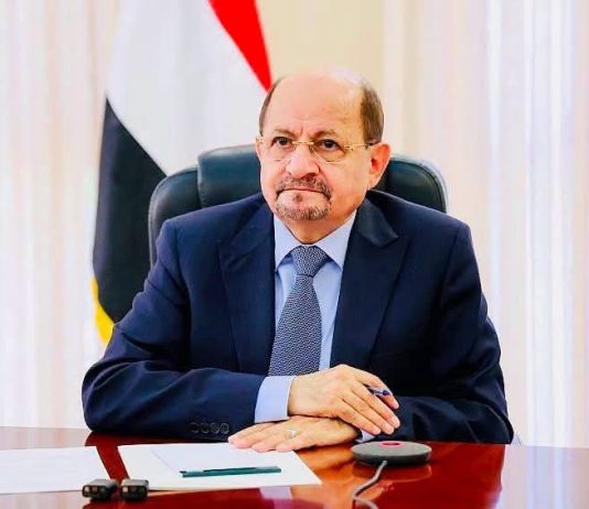 الزنداني يشيد بإحباط مخططات حوثية لاستهداف قيادات أمنية وعسكرية في عدن ولحج وأبين