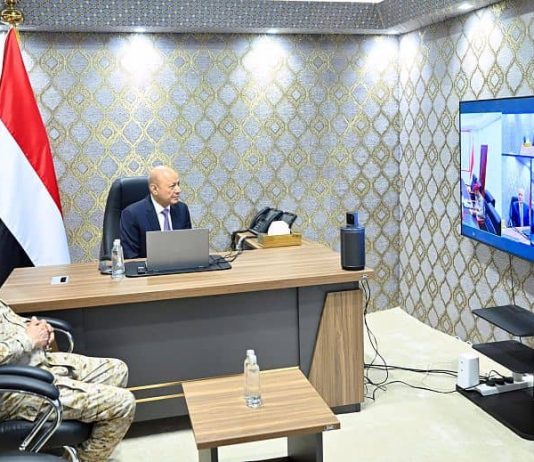 العليمي يتابع تطورات «فجر اليمن» ويشيد بتقدم القوات المسلحة في الجبهات