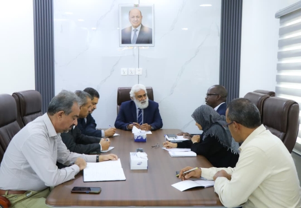 وزير التخطيط يبحث مع مفوضية اللاجئين توسيع التدخلات الإنسانية وخطة العودة الطوعية للقرن الأفريقي