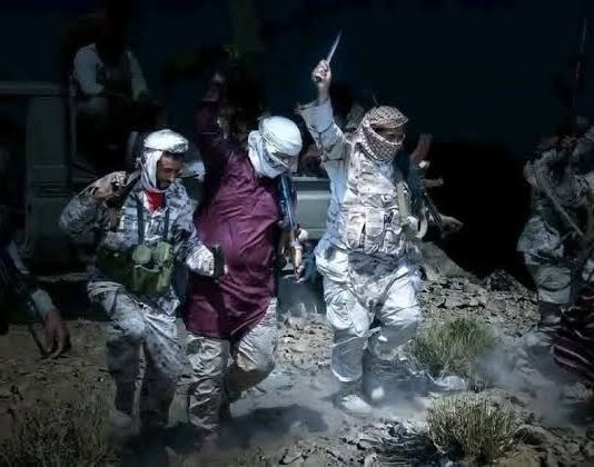 إغارة خاطفة في جبهة الأقروض تُوقع قتلى وجرحى حوثيين.. ومغادرة جبل المنارة تجنباً للنيران المعادية