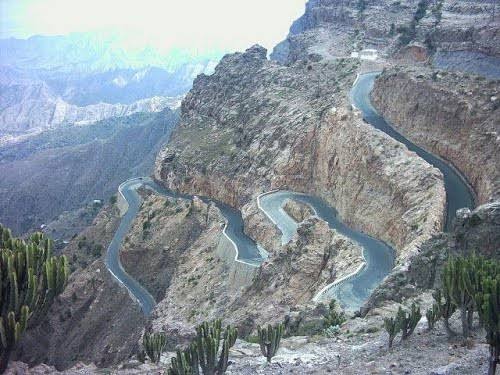 الطيران الحربي يُحبط زحف واسع لمليشيا الحوثي جنوب تعز ومصرع قياديين بارزين