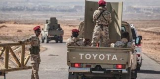 مقتل جنديين وإصابة آخرين في هجوم للقاعدة على مركز أمني بشبوة