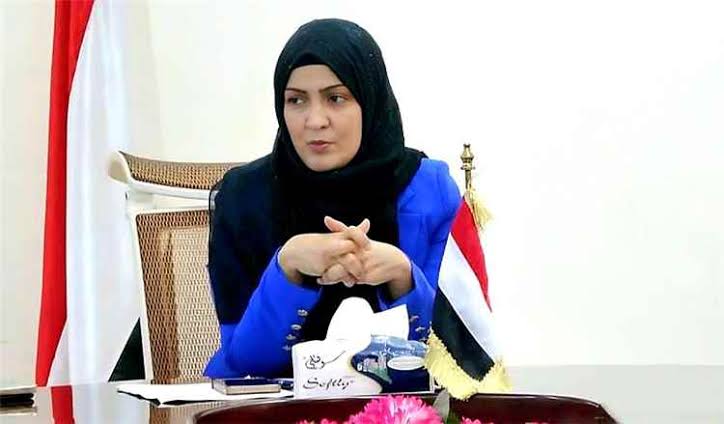 ​وزيرة الشؤون القانونية تعلن التحضير لمقاضاة الحوثيين أمام القضاء الدولي وتدين استهداف تعز وتجنيد الأطفال